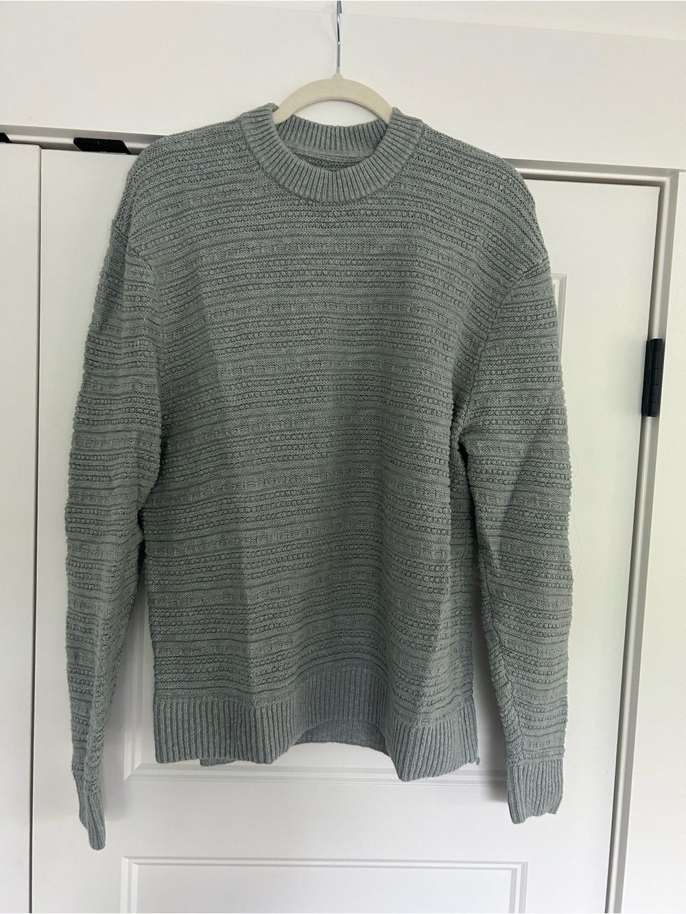 Abercrombie & Fitch Men's Green Crewneck Sweater